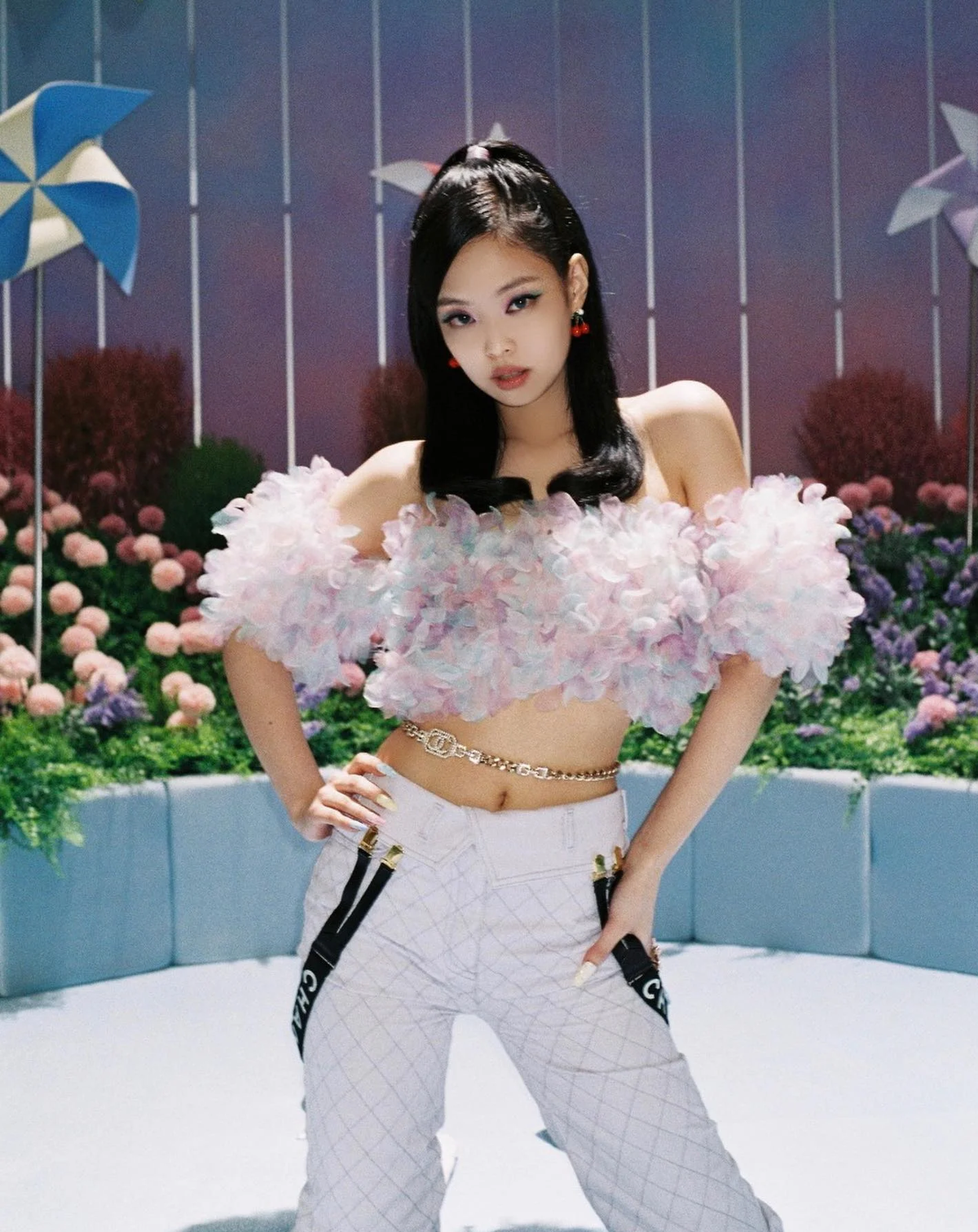 Jennie (BlackPink) gây tranh cãi dữ dội với câu trả lời về nghệ sĩ Kpop mở đường thị trường quốc tế Ảnh 3