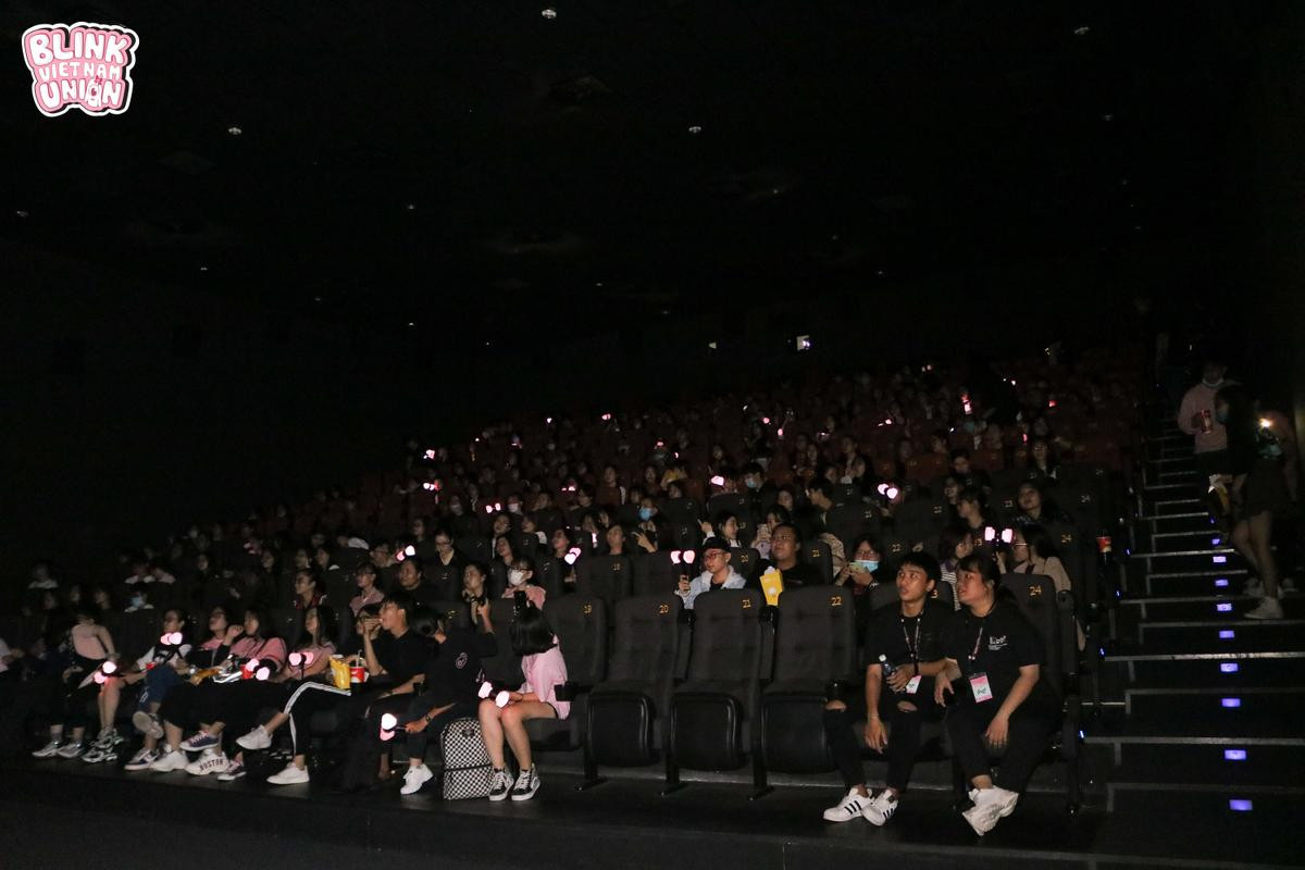 BlackPink không mau tới Việt Nam đi thôi: V-Blinks phá bỏ mọi giới hạn, làm hẳn offline mang tầm mini concert 'đỉnh' thế này! Ảnh 11