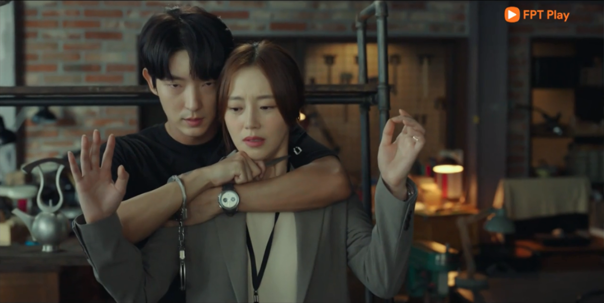 Tập 26 'Hoa của quỷ': Tai họa ập đến, Lee Joon Ki trở thành nghi phạm số 1 cho vụ án giết nguời do Kim Ji Hoon gây ra Ảnh 14