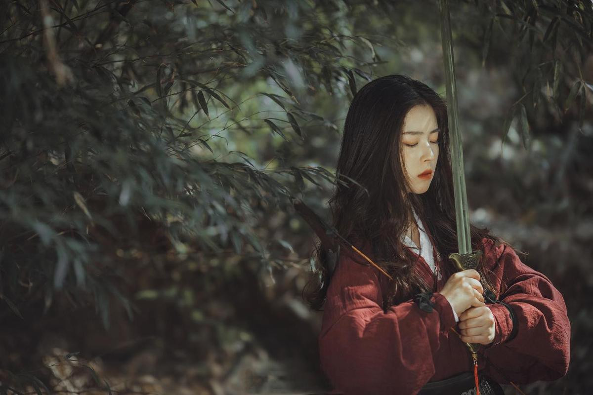 Mulan: Mê mẩn với loạt ảnh về nàng Mộc Lan phiên bản cosplay đẹp hơn cả trên phim Ảnh 2