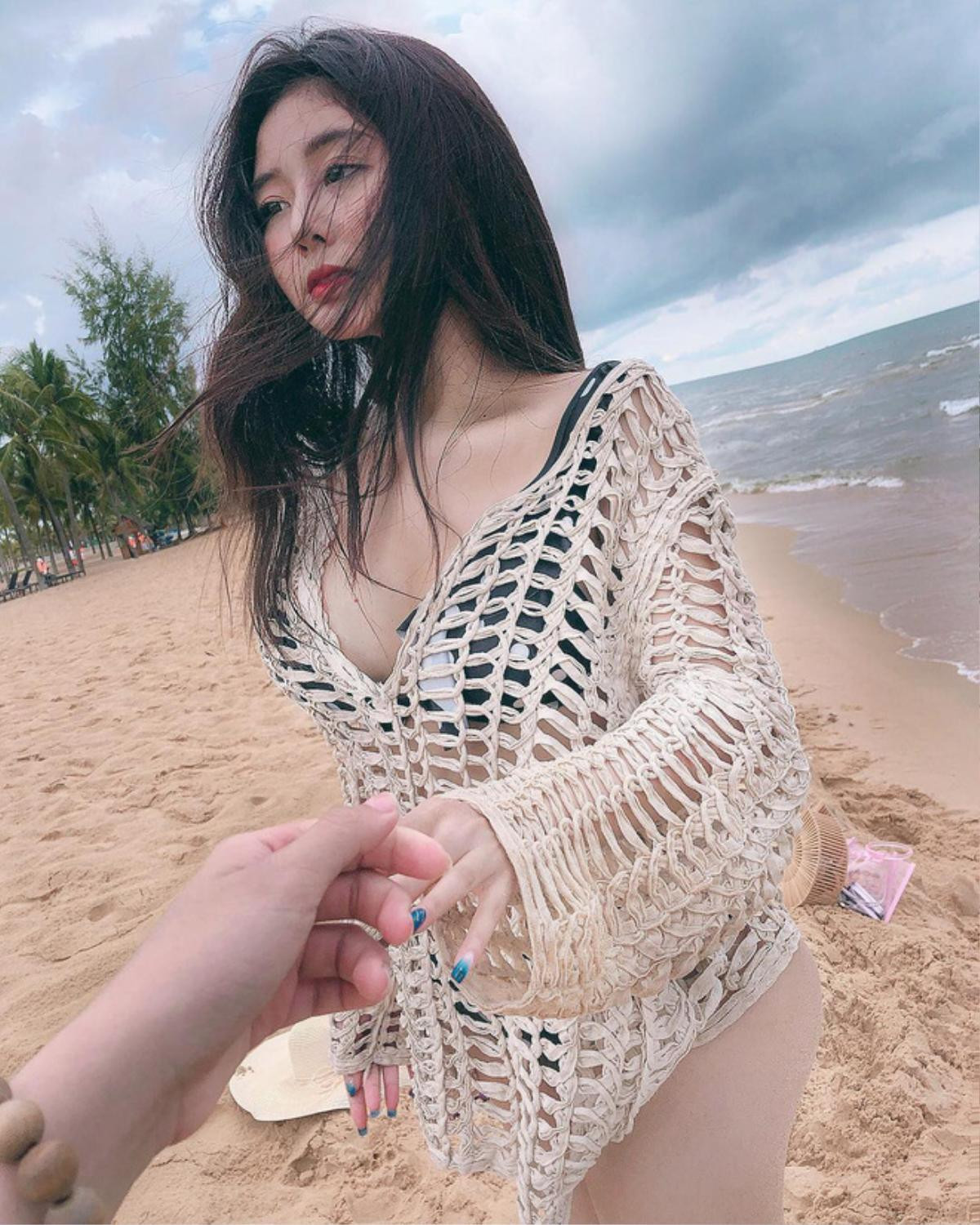 Điểm danh những hotgirl 'thế hệ mới' sở hữu thân hình 'cực phẩm' khi thả dáng với bikini Ảnh 8