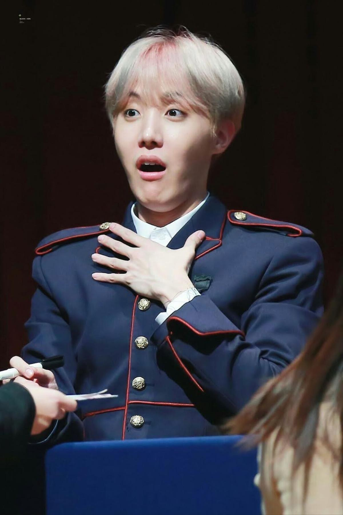 J-Hope (BTS) từng bị sốc khi lần đầu gặp Suga, V đột ngột thay đổi kết hoạch giải nghệ Ảnh 1