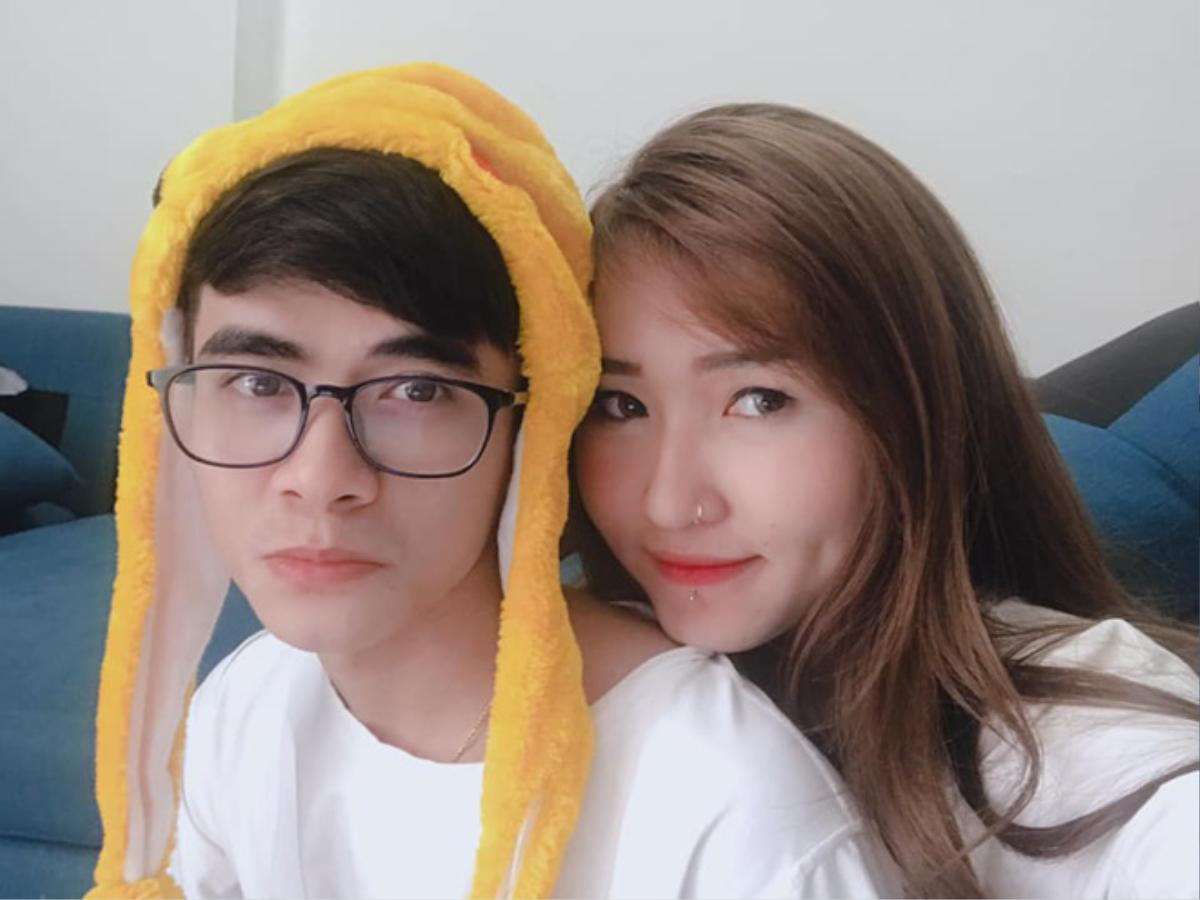 Lâu lâu khoe ảnh bầu bí, streamer Uyên Pu nhận được 'cơn mưa' lời khen bởi vóc dáng nuột nà, nóng bỏng dù ở những tháng cuối thai kỳ Ảnh 2