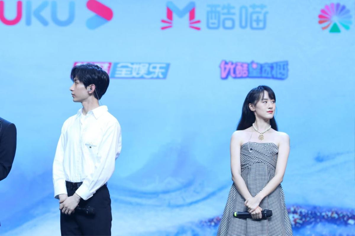 Cố tình ngó lơ, bỏ rơi Viên Băng Nghiên tại fan meeting 'Lưu ly': Thành Nghị mất đến 60 ngàn fan chỉ trong 1 đêm Ảnh 11