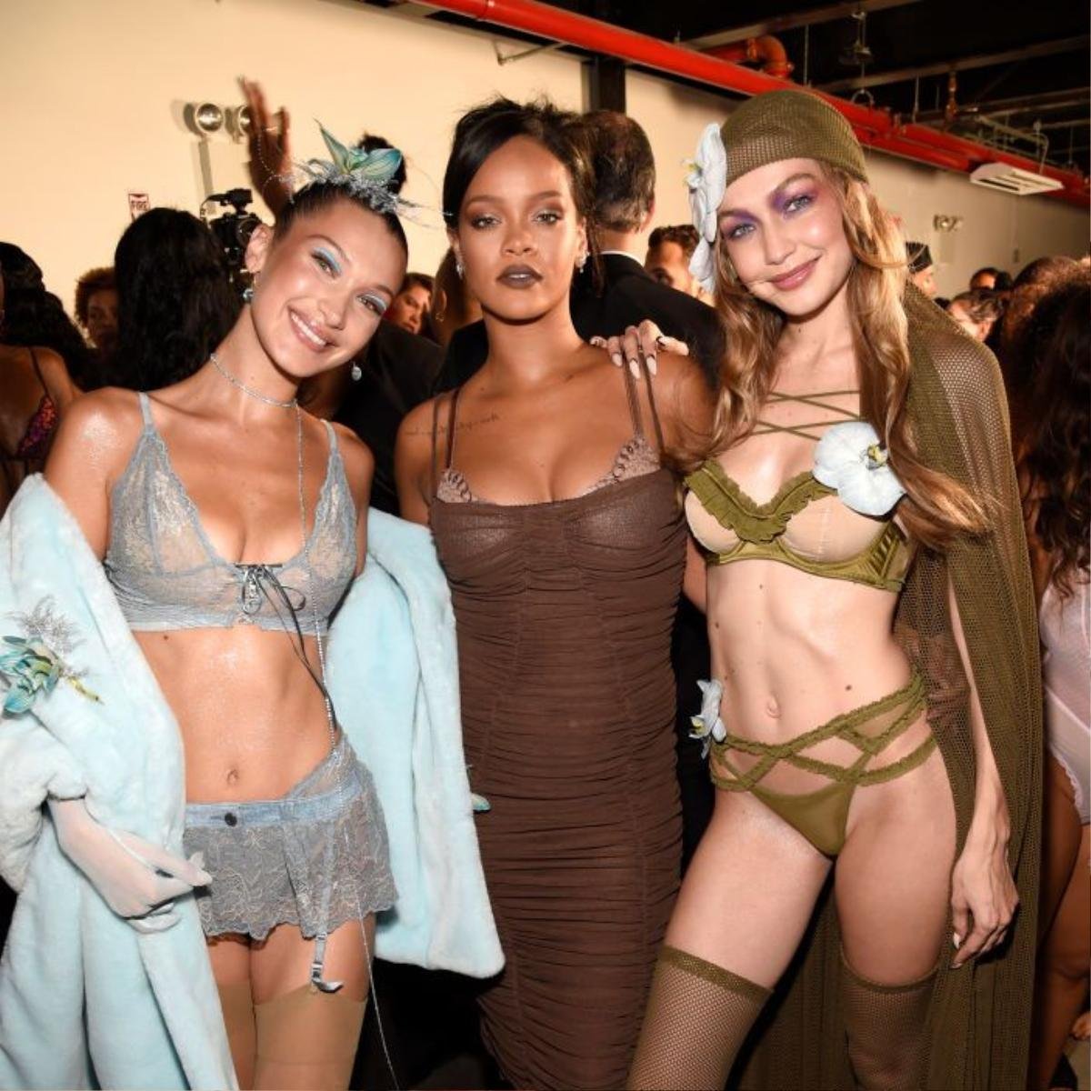 Rihanna thông báo 'tái xuất' với show thời trang nội y cùng dàn chân dài đình đám tham gia 'trẩy hội' Ảnh 1