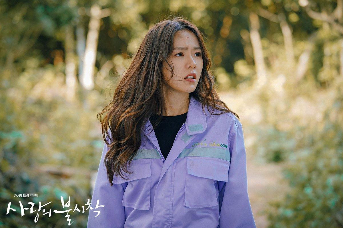 Son Ye Jin đăng bánh kem do fan Việt gửi tặng: Lộ điểm giống Hyun Bin! Ảnh 3