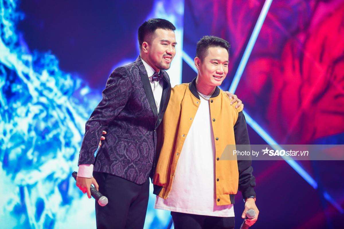 Xuất hiện fan xem King Of Rap chỉ để nghe Hồ Hoài Anh nhận xét: Chuyên môn đỉnh, có tầm lại có tâm Ảnh 4