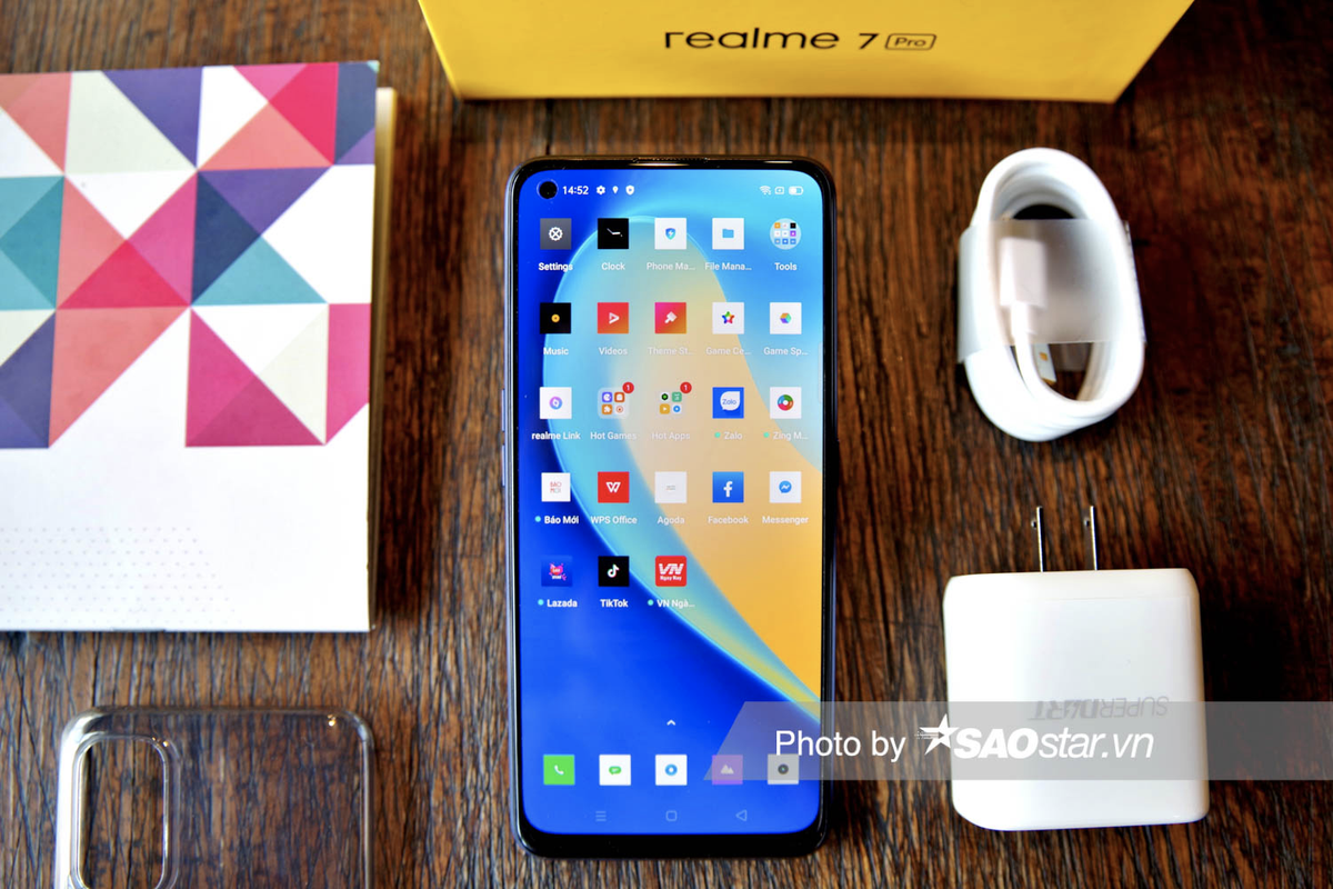 Mở hộp Realme 7 Pro: Ngoại hình ưa nhìn, 4 camera, sạc nhanh 65W Ảnh 8