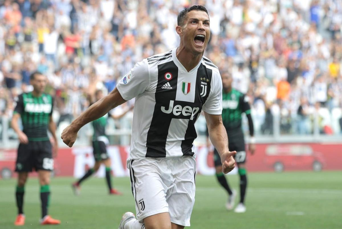 Cristiano Ronaldo được vinh danh theo cách không thể tự hào hơn Ảnh 1