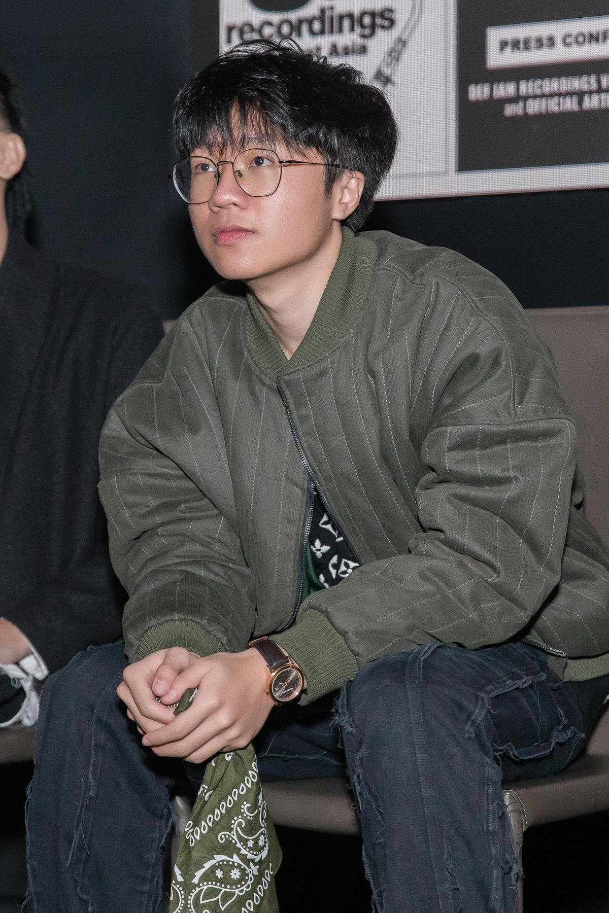 Hậu về chung nhà với Tuimi và Right (King of Rap 2020), Obito khẳng định bản thân vẫn chưa trưởng thành qua sản phẩm mới Ảnh 1