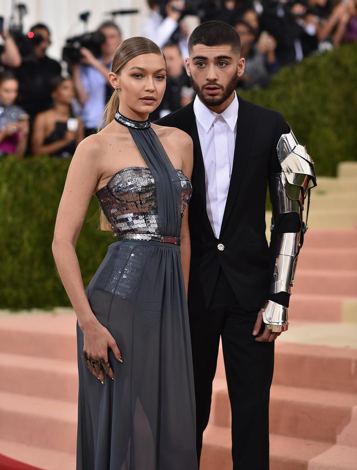 Zayn Malik và Gigi Hadid chia sẻ niềm hạnh phúc khi cô công chúa đầu lòng ra đời Ảnh 1