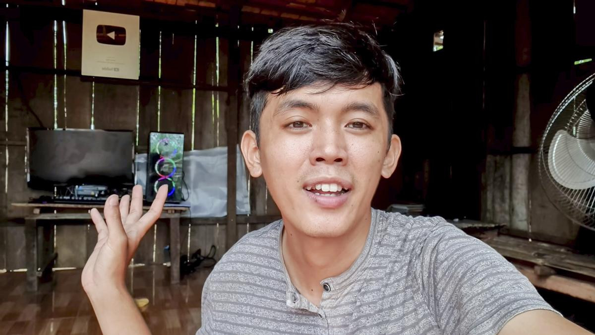 'YouTuber nghèo nhất Việt Nam' đổi đời, đập hộp loạt máy móc đắt tiền trị giá hàng chục triệu Ảnh 3