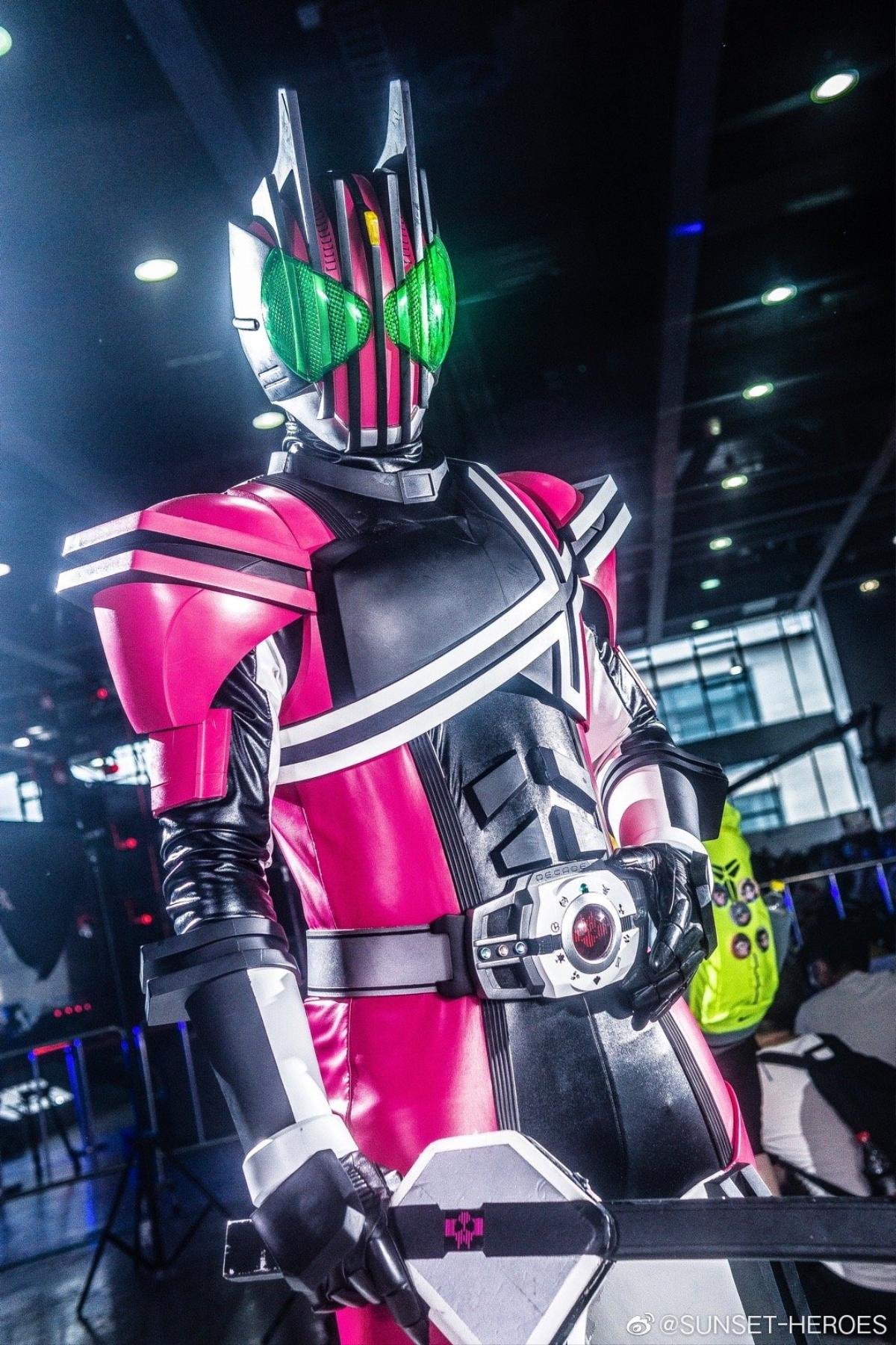 Ngắm bộ ảnh cosplay Kamen Rider Decade siêu đỉnh của các fan Ảnh 7