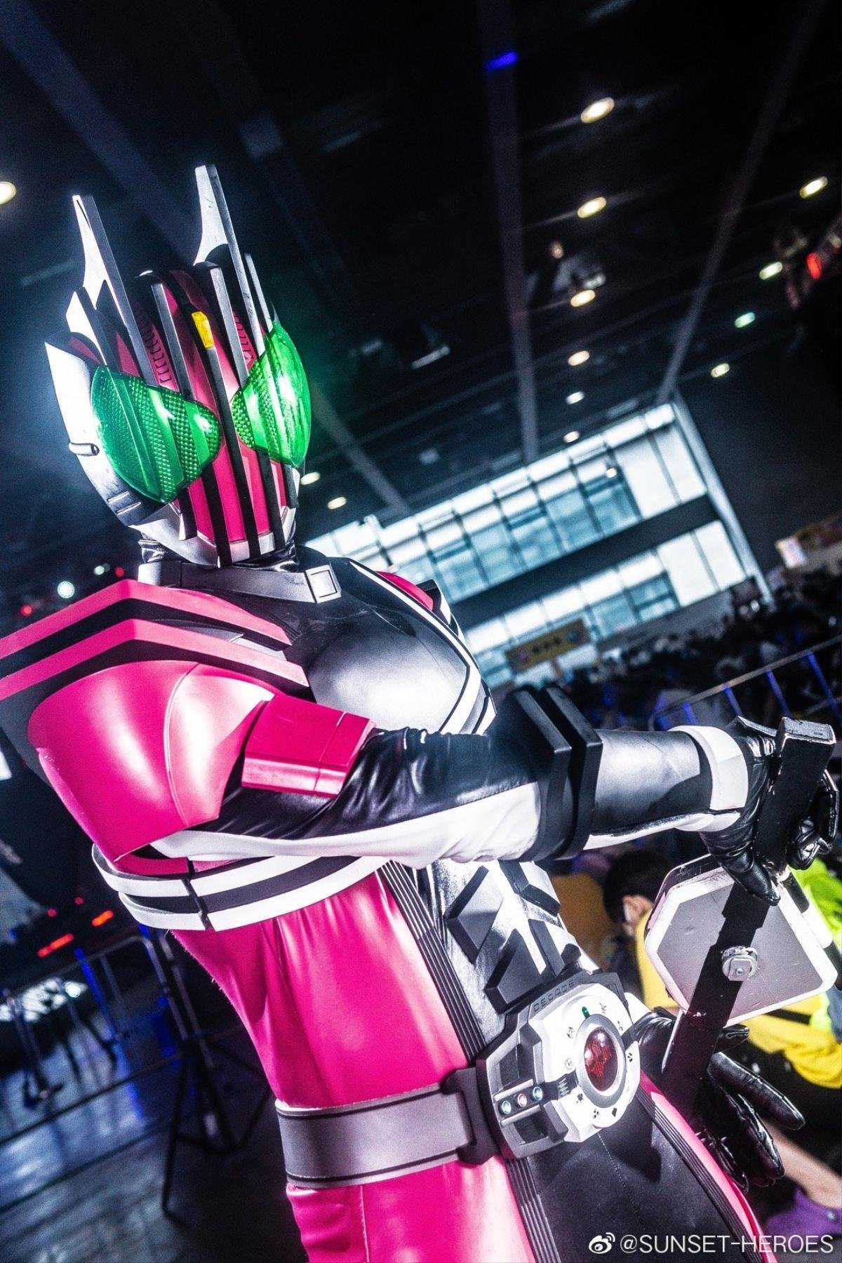 Ngắm bộ ảnh cosplay Kamen Rider Decade siêu đỉnh của các fan Ảnh 9