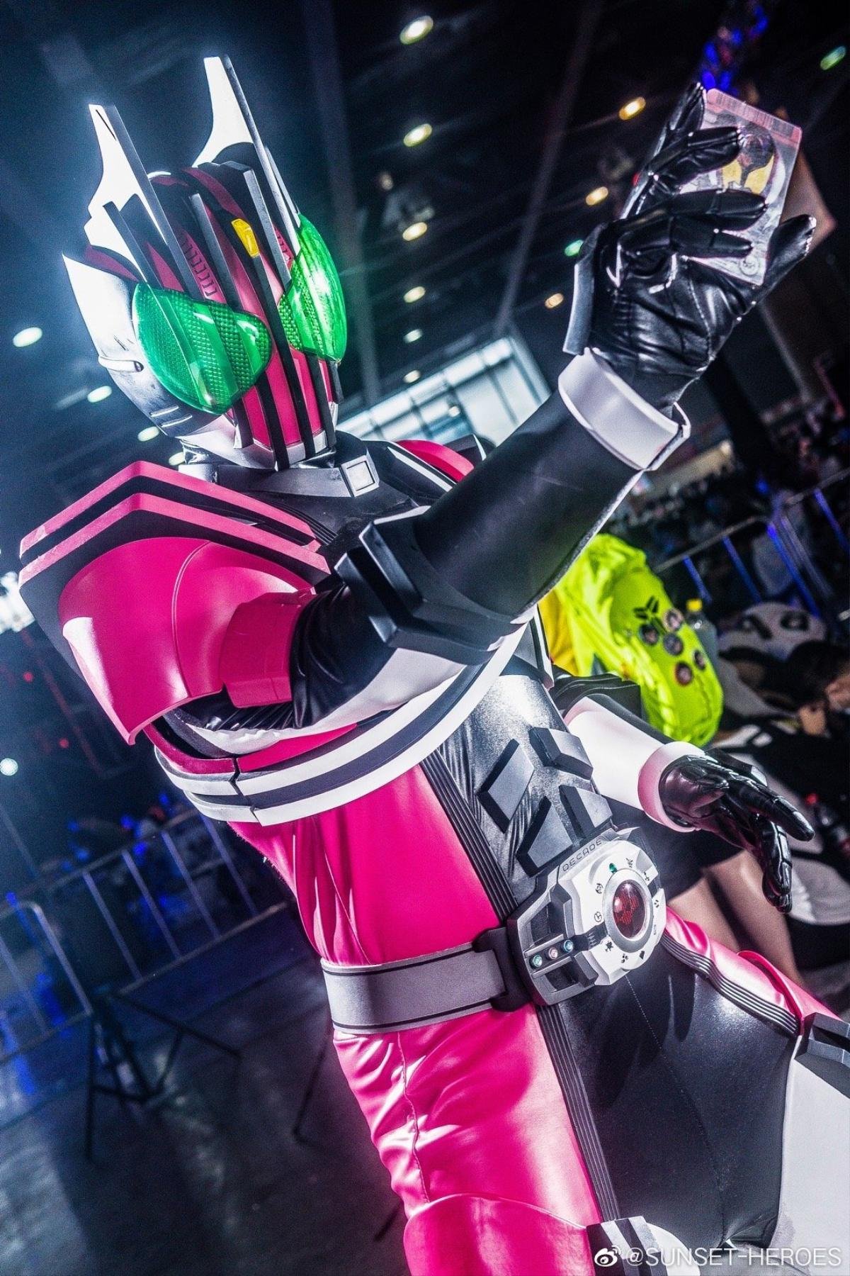 Ngắm bộ ảnh cosplay Kamen Rider Decade siêu đỉnh của các fan Ảnh 5