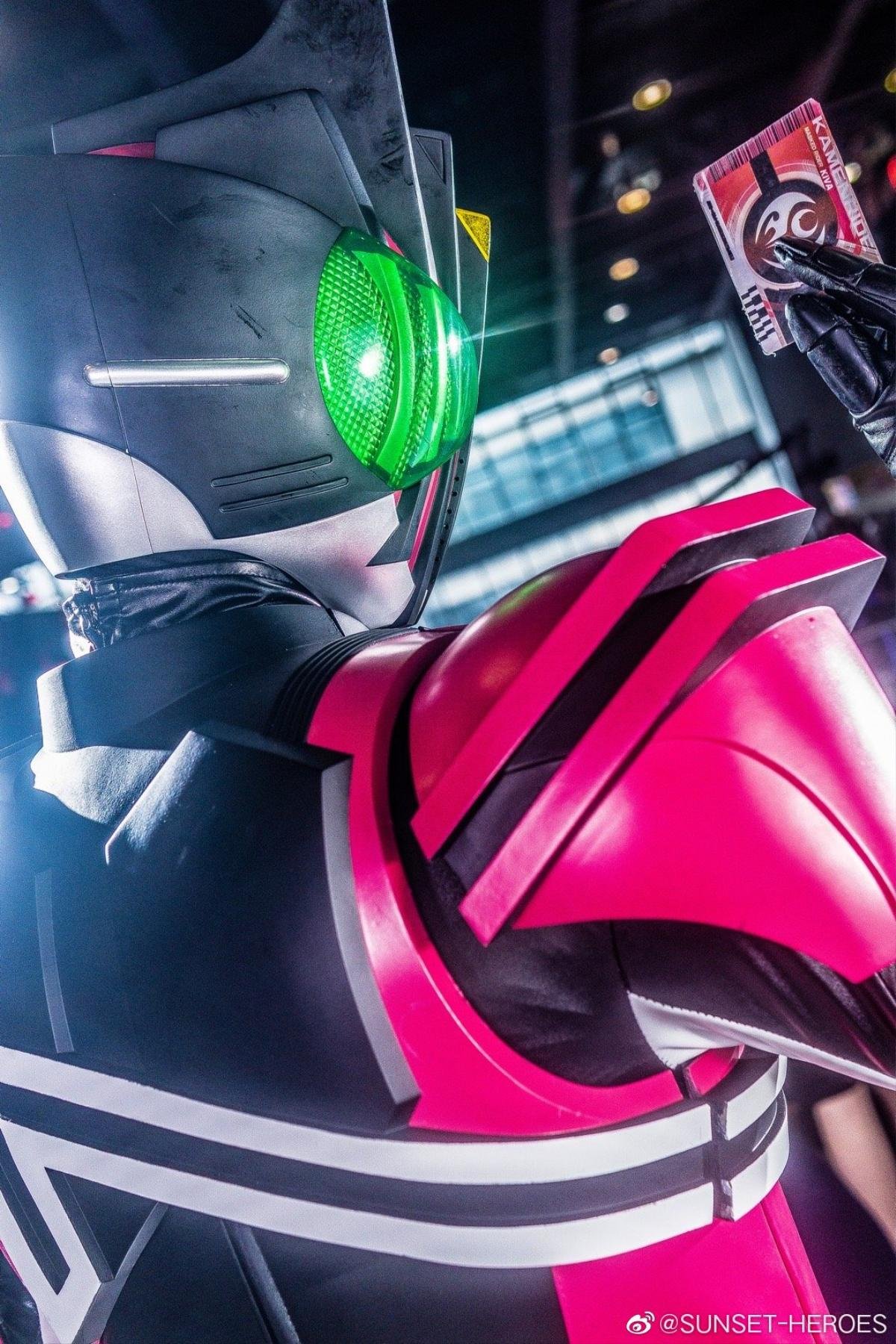 Ngắm bộ ảnh cosplay Kamen Rider Decade siêu đỉnh của các fan Ảnh 4