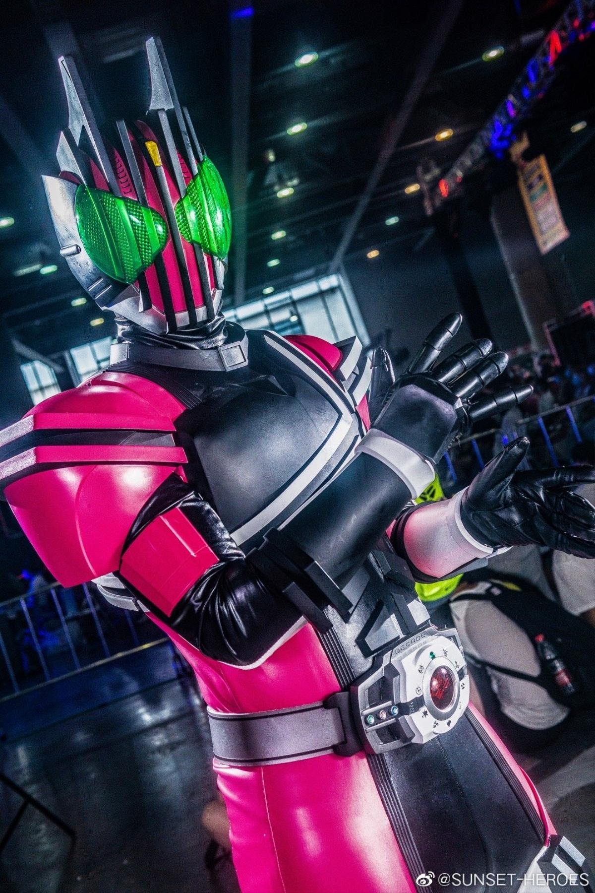 Ngắm bộ ảnh cosplay Kamen Rider Decade siêu đỉnh của các fan Ảnh 2