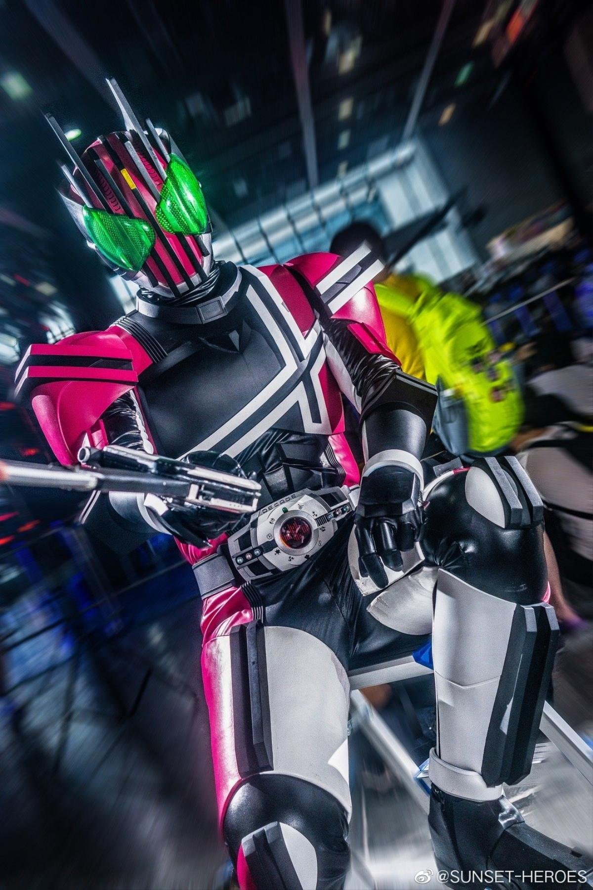 Ngắm bộ ảnh cosplay Kamen Rider Decade siêu đỉnh của các fan Ảnh 1