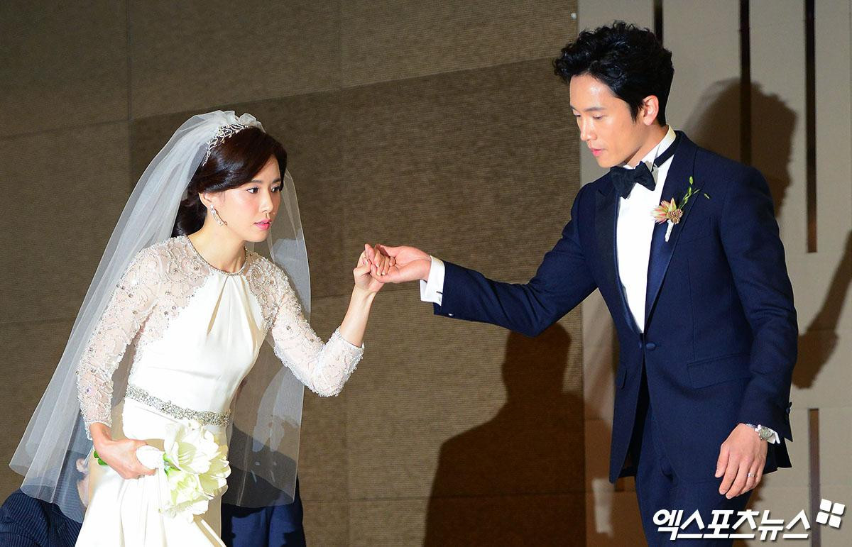 Ji Sung - Lee Bo Young kỷ niệm 7 năm ngày cưới: 'Chị gái ế 38 năm' Han Ji Min lập tức bình luận Ảnh 8