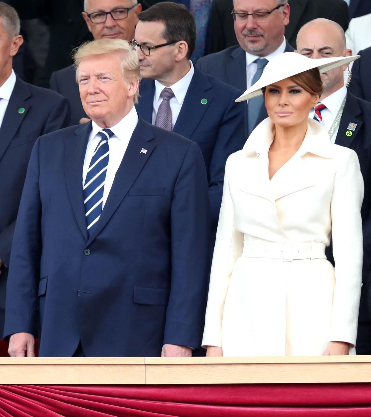 Đệ nhất phu nhân Mỹ Melania Trump cứ diện váy trắng tinh khôi là nhận được vô vàn lời khen Ảnh 7