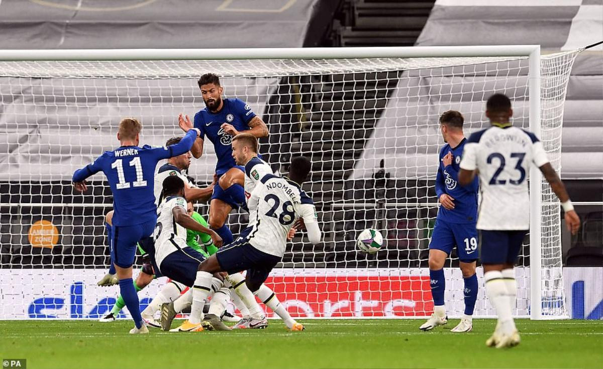 Tottenham loại Chelsea khỏi Cúp Liên đoàn sau loạt penalty may rủi Ảnh 1