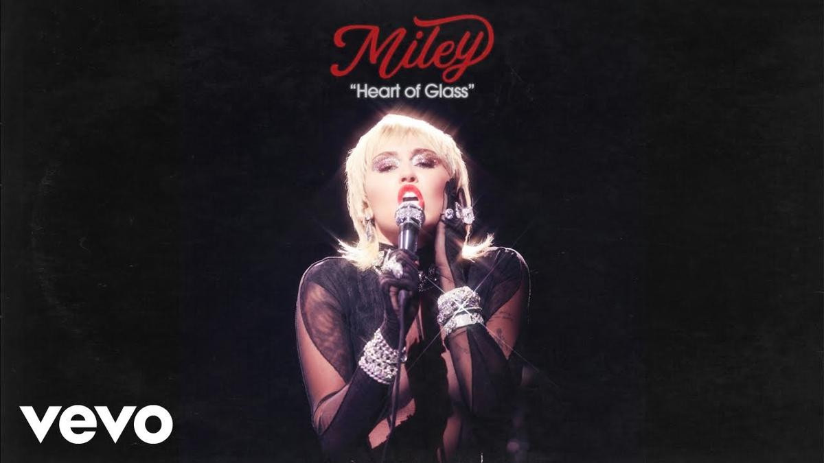 Miley Cyrus 'thả xích' bản cover của bản hit kinh điển Heart Of Glass, fan trầm trồ: 'Nữ hoàng của cover là đây' Ảnh 4