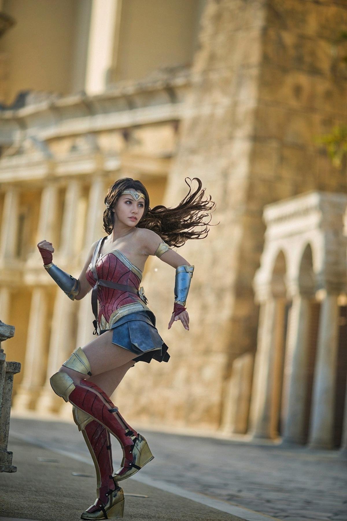 Cùng ngắm loạt ảnh cosplay xinh đẹp mà đầy khí chất về Wonder Woman Ảnh 9