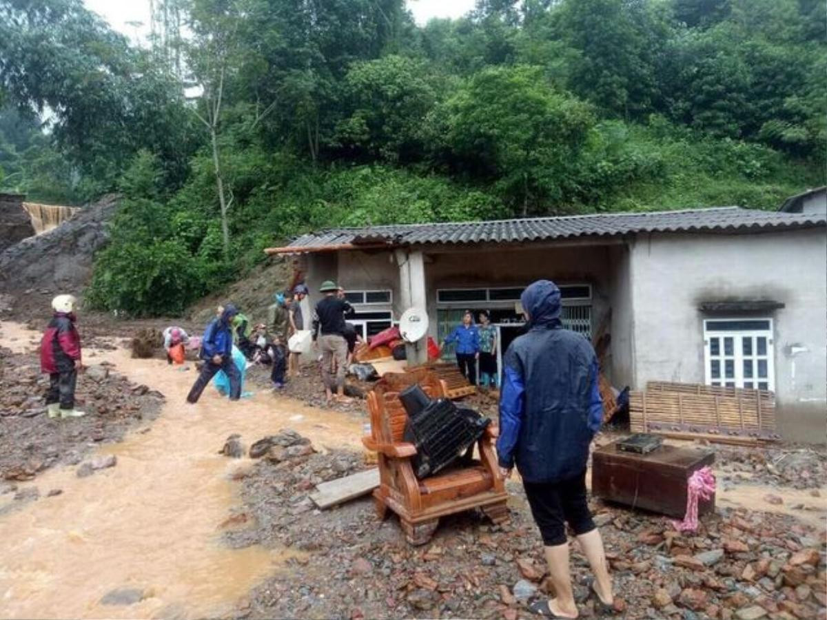 Hoàn cảnh thương tâm của gia đình bé gái 3 tuổi bị nước lũ cuốn tử vong, nhà cửa bị 'xoá sổ' Ảnh 1