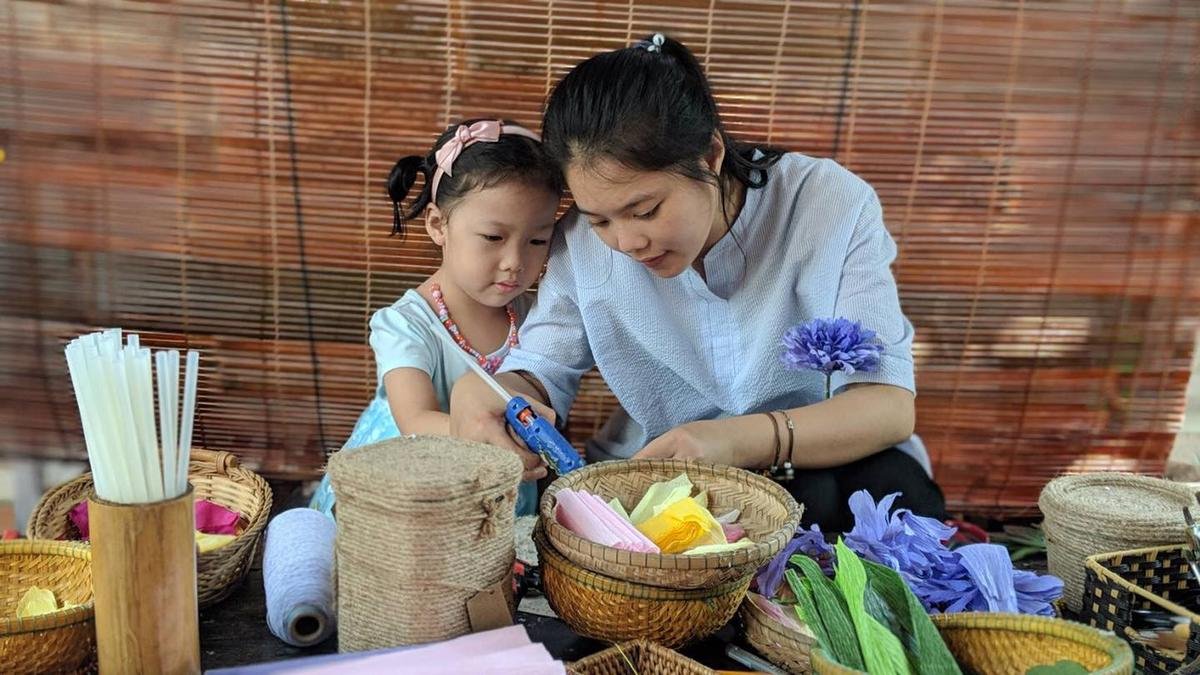 Chuyện cổ tích ở ngôi nhà hoa: 9X bỏ việc để giúp đỡ trẻ em câm điếc, xương thuỷ tinh Ảnh 5