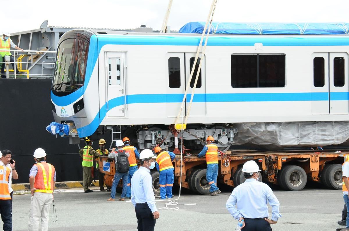 Hình ảnh đầu tiên của đoàn tàu Metro Bến Thành - Suối Tiên vừa có mặt ở Sài Gòn Ảnh 1