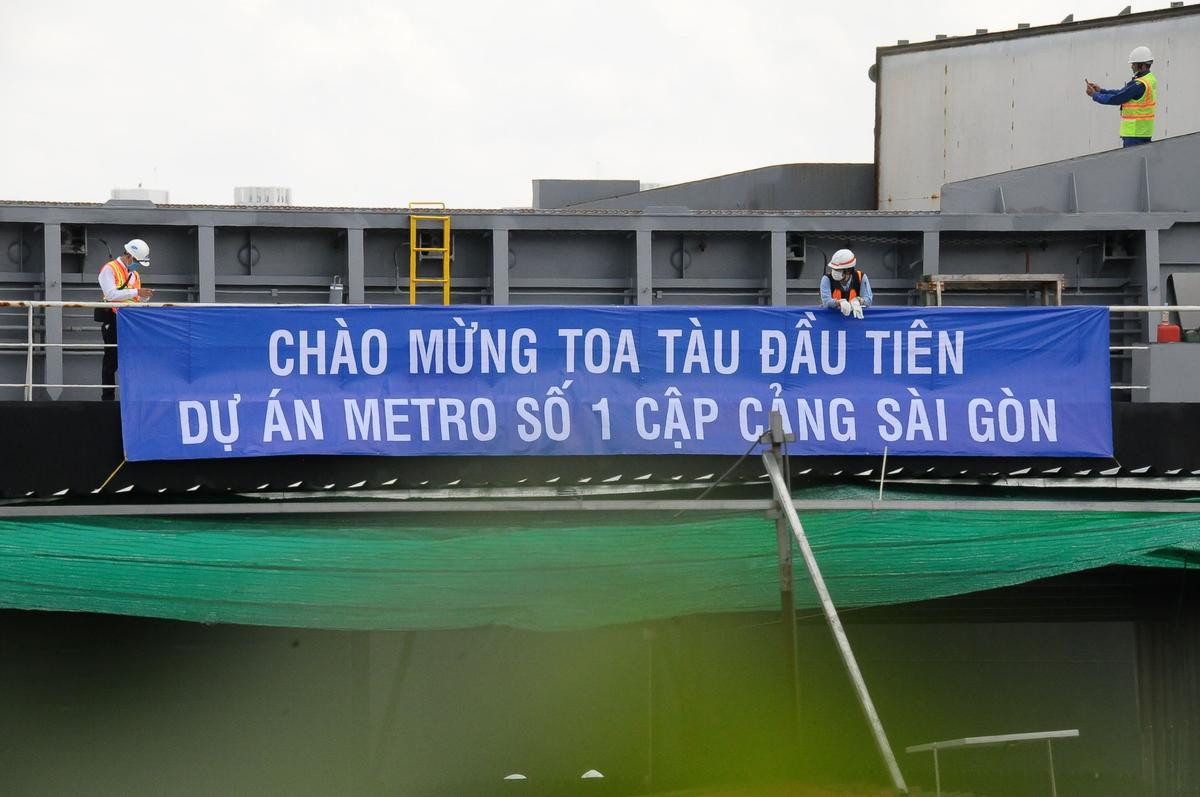 Hình ảnh đầu tiên của đoàn tàu Metro Bến Thành - Suối Tiên vừa có mặt ở Sài Gòn Ảnh 5