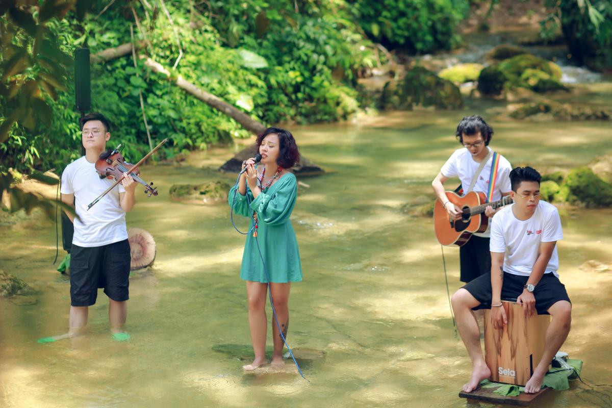 Thái Thùy Linh: Vét hết đồng tiền cuối cùng để thực hiện những chuyến du ca của cuộc đời Ảnh 4