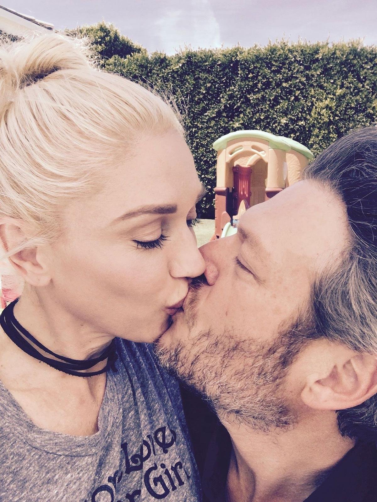 Gwen Stefani và Blake Shelton: Hành trình từ đối thủ đến tri kỷ Ảnh 9