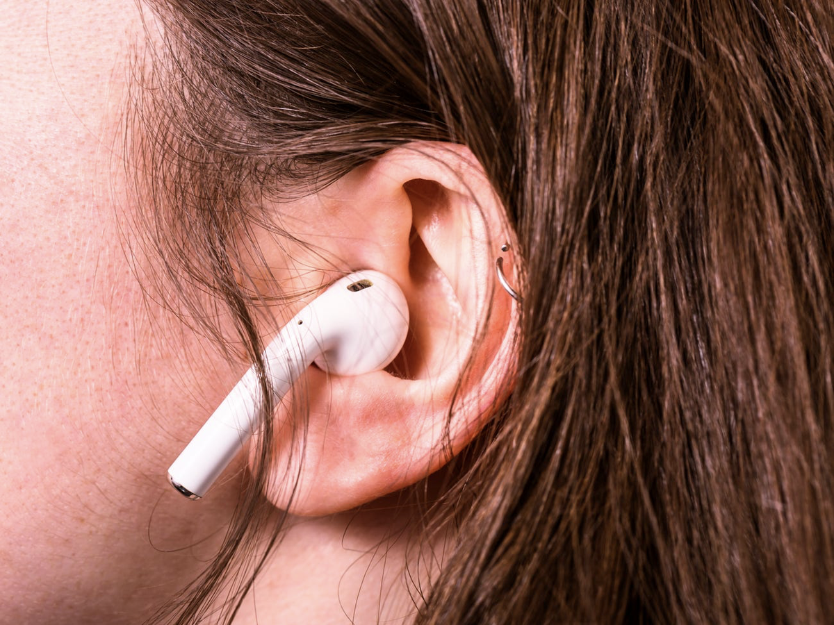 Hãng phụ kiện ra mắt khuyên tai giữ AirPods độc lạ, muốn làm rơi cũng không dễ Ảnh 2