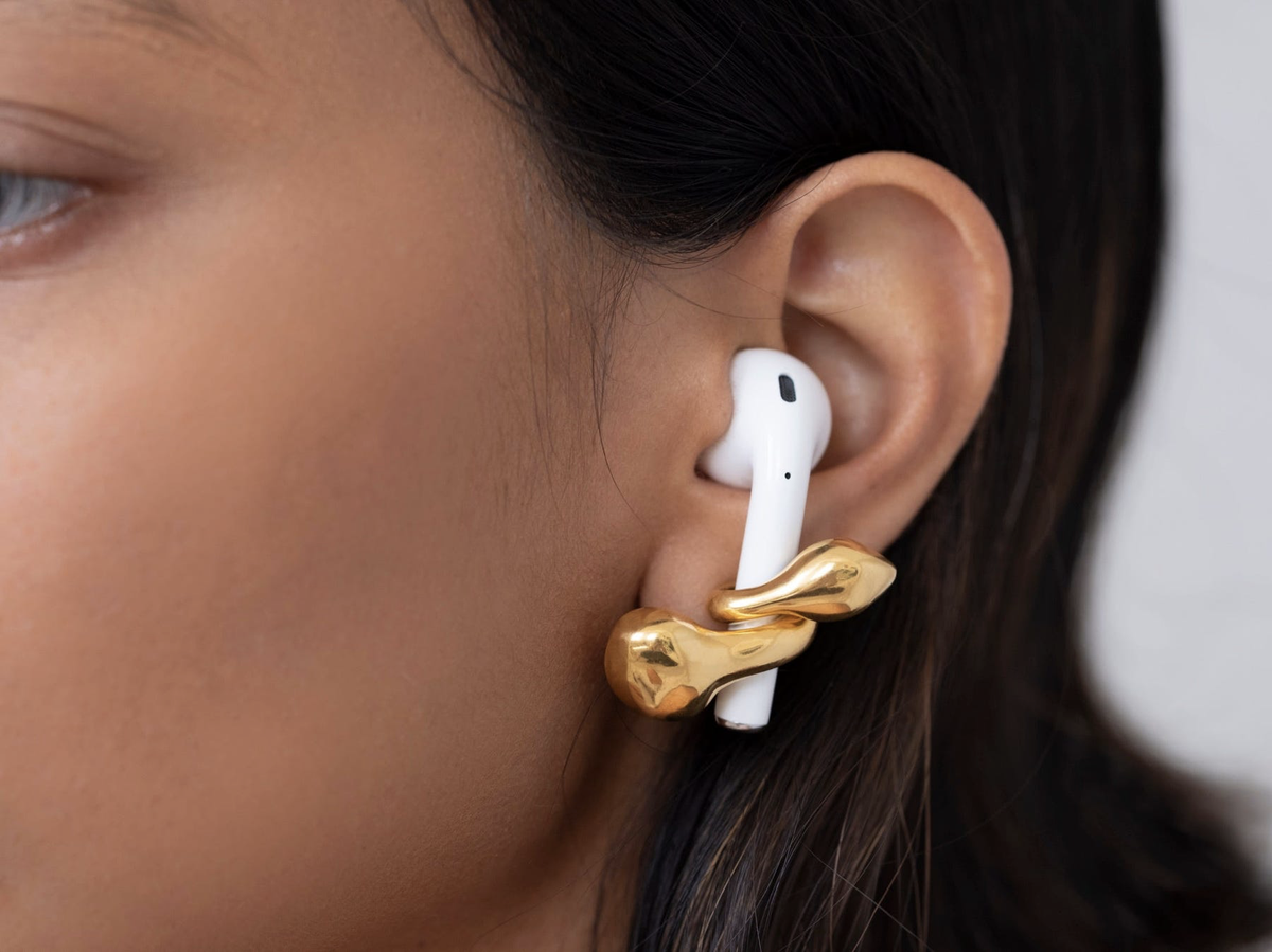 Hãng phụ kiện ra mắt khuyên tai giữ AirPods độc lạ, muốn làm rơi cũng không dễ Ảnh 1