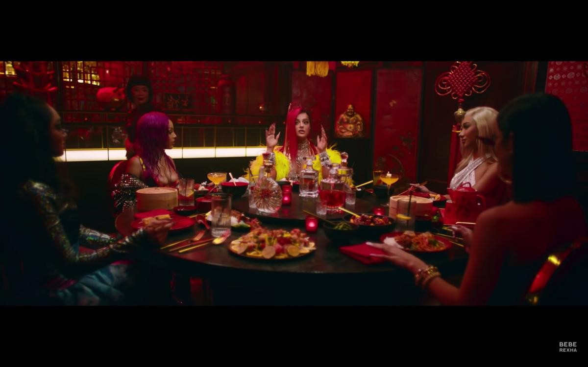 Cùng nghe Bebe Rexha và Doja Cat kể về sự ghen tuông trong tình yêu thông qua MV mới - Baby, I'm Jealous Ảnh 2