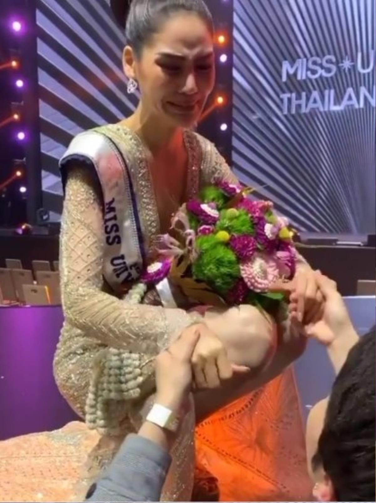 Punika trượt vương miện, fan đồng loạt gọi tên Thúy Vân: Mãi là Á hậu mơ về Miss Universe! Ảnh 12