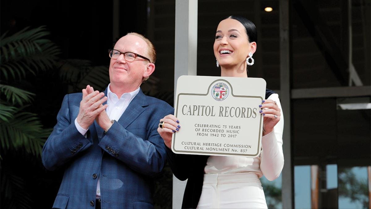 Album mới ra mắt 'Smile' của Katy Perry mất hút trên Billboard khi chưa đầy 2 tháng: Nguyên nhân là do đâu? Ảnh 12