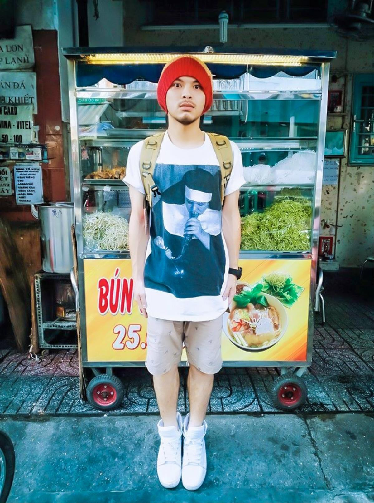 Namewee - Nam ca sĩ Malaysia từng hát cùng Hồ Quang Hiếu chấp nhận thử thách du lịch của Khả Ngân tại Việt Nam Ảnh 9