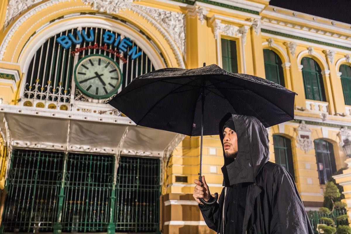 Namewee - Nam ca sĩ Malaysia từng hát cùng Hồ Quang Hiếu chấp nhận thử thách du lịch của Khả Ngân tại Việt Nam Ảnh 13