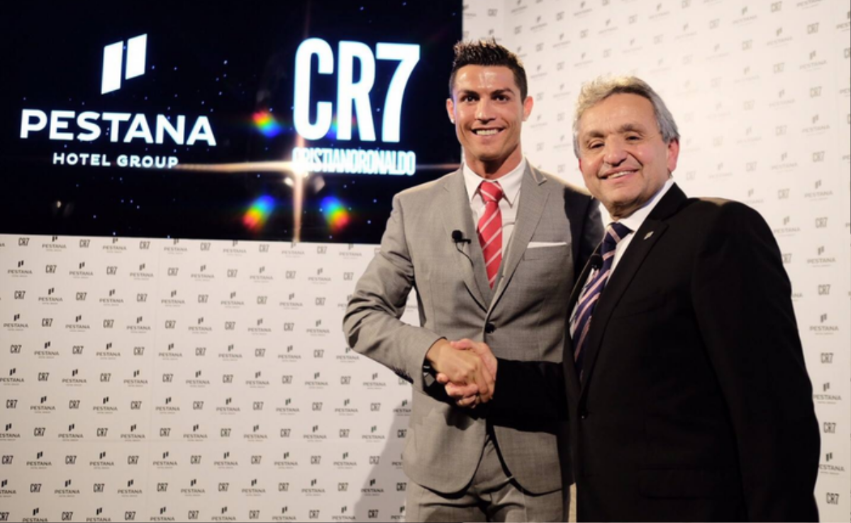 Chuỗi khách sạn của Ronaldo lao đao vì dịch Covid-19 Ảnh 1