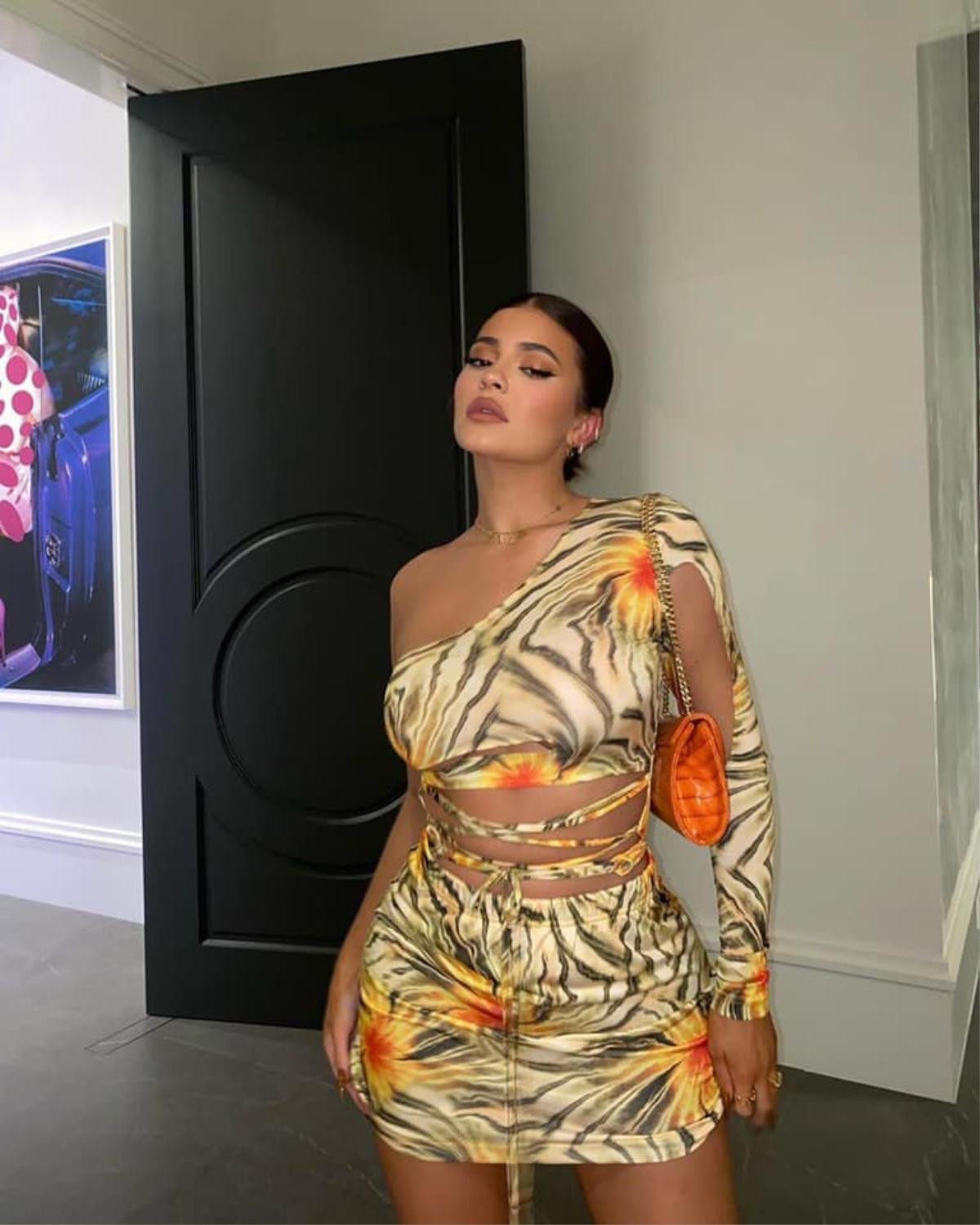 Kylie Jenner chơi lớn tặng cho rapper thị phi Cardi B quả túi 'đắt xắt ra miếng' hơn 500 triệu đồng Ảnh 8