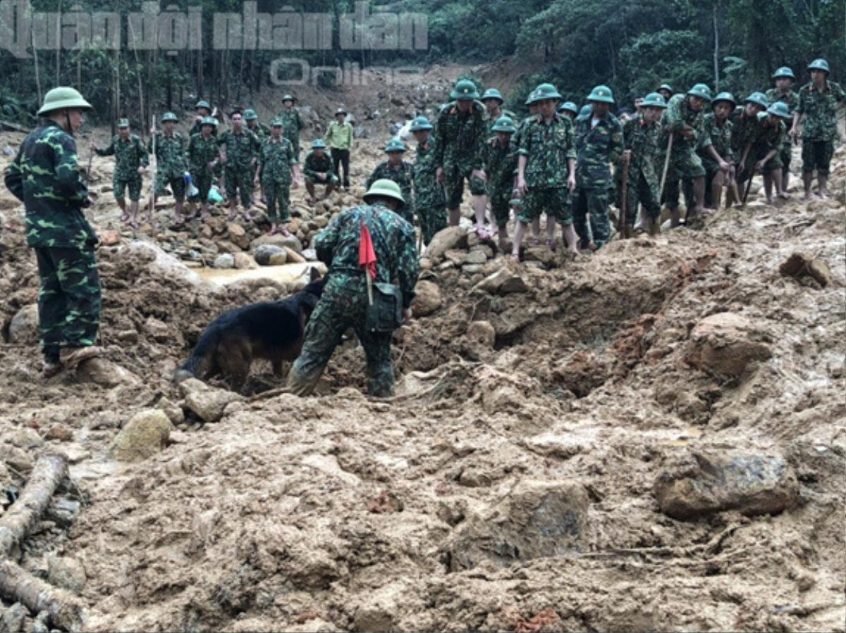 Đã tìm thấy thi thể đầu tiên trong số 13 cán bộ chiến sĩ gặp nạn trên đường đến Thủy điện Rào Trăng 3 Ảnh 2