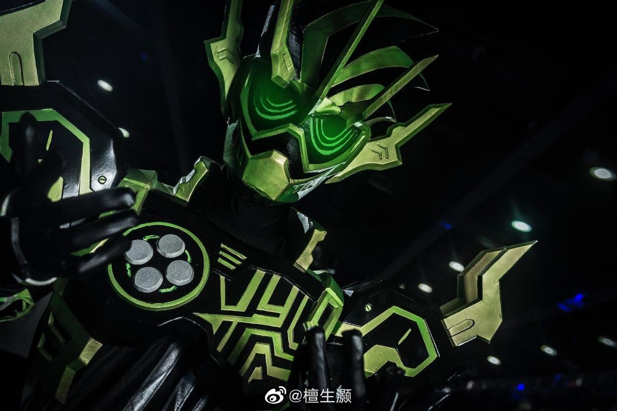 Trầm trồ với loạt ảnh cosplay cực ngầu về Kamen Rider Cronus trong Ex-Aid Ảnh 7