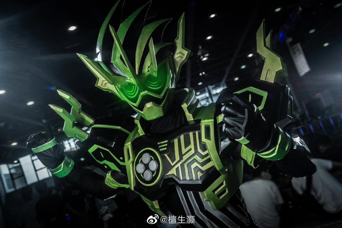 Trầm trồ với loạt ảnh cosplay cực ngầu về Kamen Rider Cronus trong Ex-Aid Ảnh 6