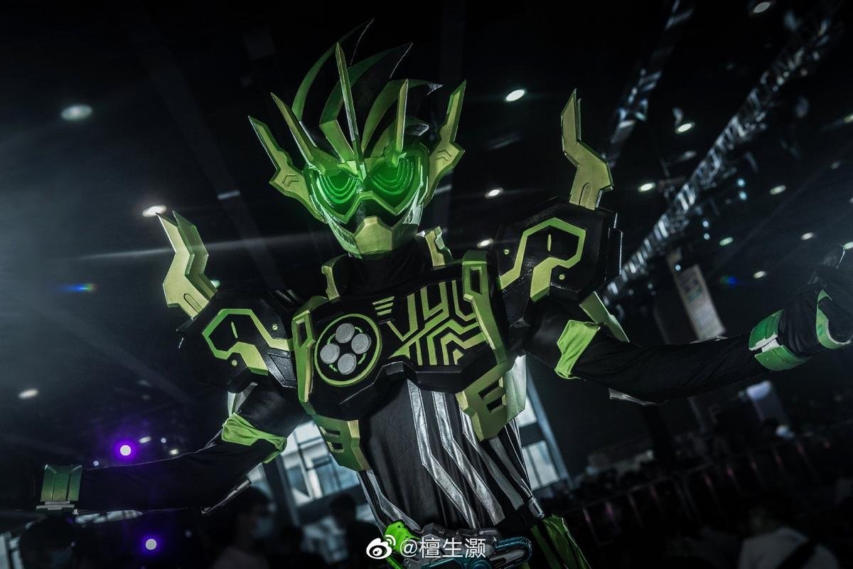 Trầm trồ với loạt ảnh cosplay cực ngầu về Kamen Rider Cronus trong Ex-Aid Ảnh 5