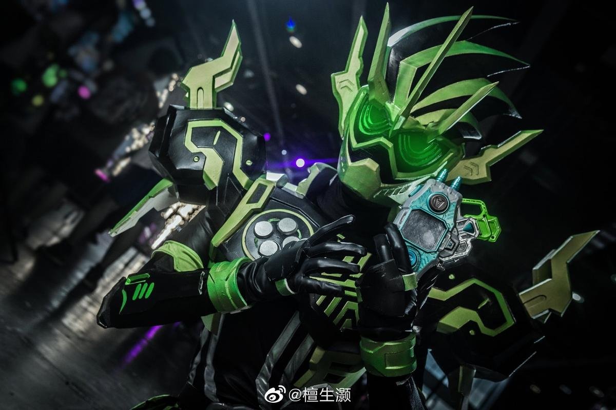 Trầm trồ với loạt ảnh cosplay cực ngầu về Kamen Rider Cronus trong Ex-Aid Ảnh 3