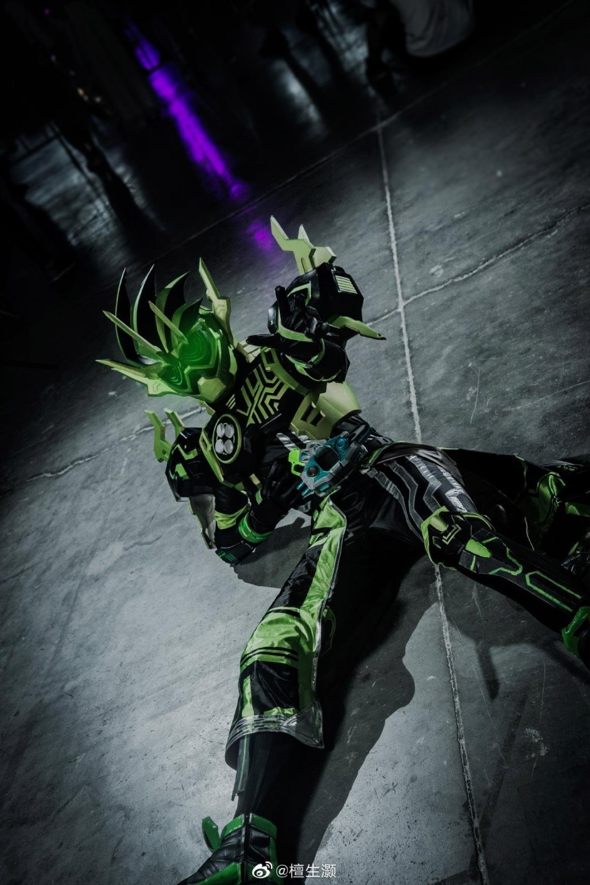 Trầm trồ với loạt ảnh cosplay cực ngầu về Kamen Rider Cronus trong Ex-Aid Ảnh 1