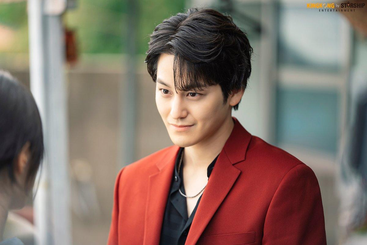 101 khoảnh khắc khó cưỡng trước Kim Bum trong 'Bạn trai tôi là hồ ly': Áo đỏ chứng tỏ chồng em! Ảnh 57