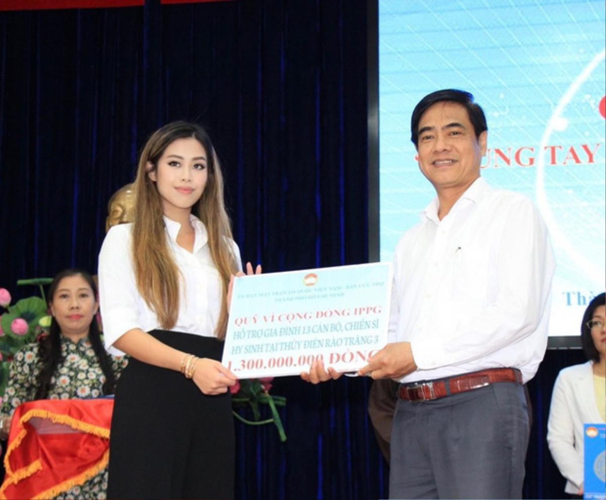 Gia đình Tiên Nguyễn ủng hộ hơn 3 tỉ đồng cho 'khúc ruột' miền Trung và người thân 13 nạn nhân ở Rào Trăng 3 Ảnh 2